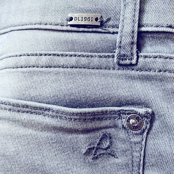 DL1961 maternity jeans - Picture 6 of 6